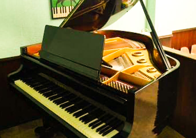 グランドピアノの画像
